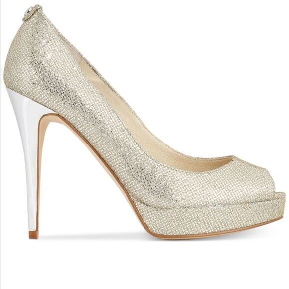 🎉last deal 🎉Michael kors York platform pumps💞 - Picture 1 of 4